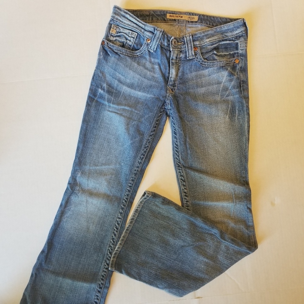 Big Star mid rise boot cut distressed jeans 26S